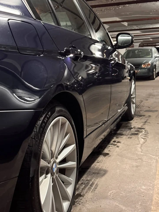 2010 BMW E90 3 Series Sedan - Image 5 of 6