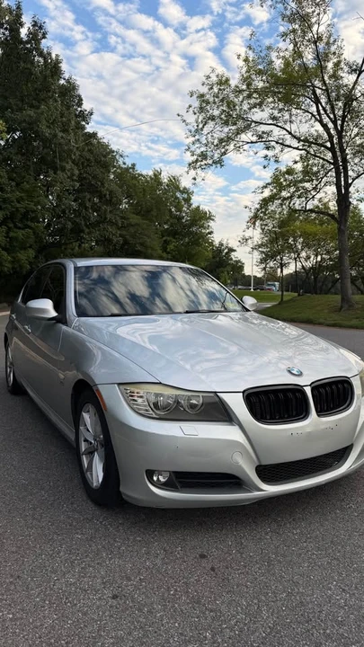2010 BMW E90 3 Series Sedan - Image 9 of 9