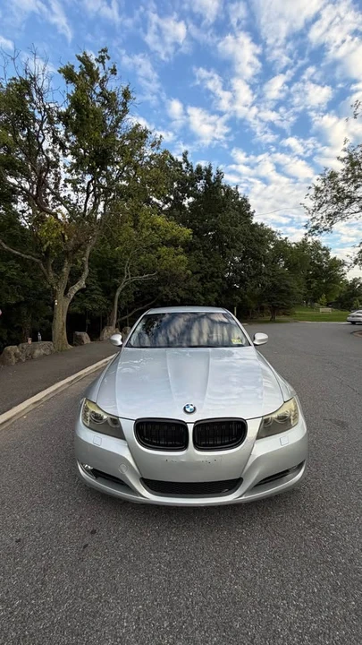 2010 BMW E90 3 Series Sedan - Image 2 of 9