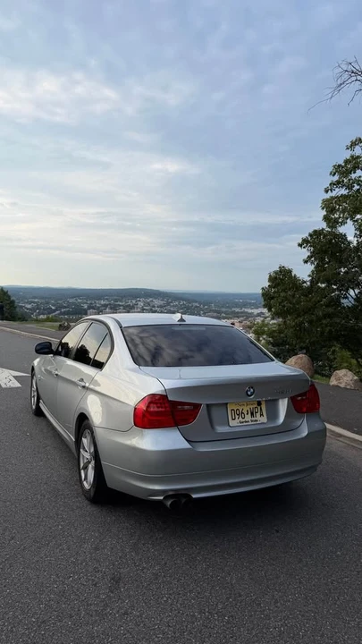 2010 BMW E90 3 Series Sedan - Image 8 of 9