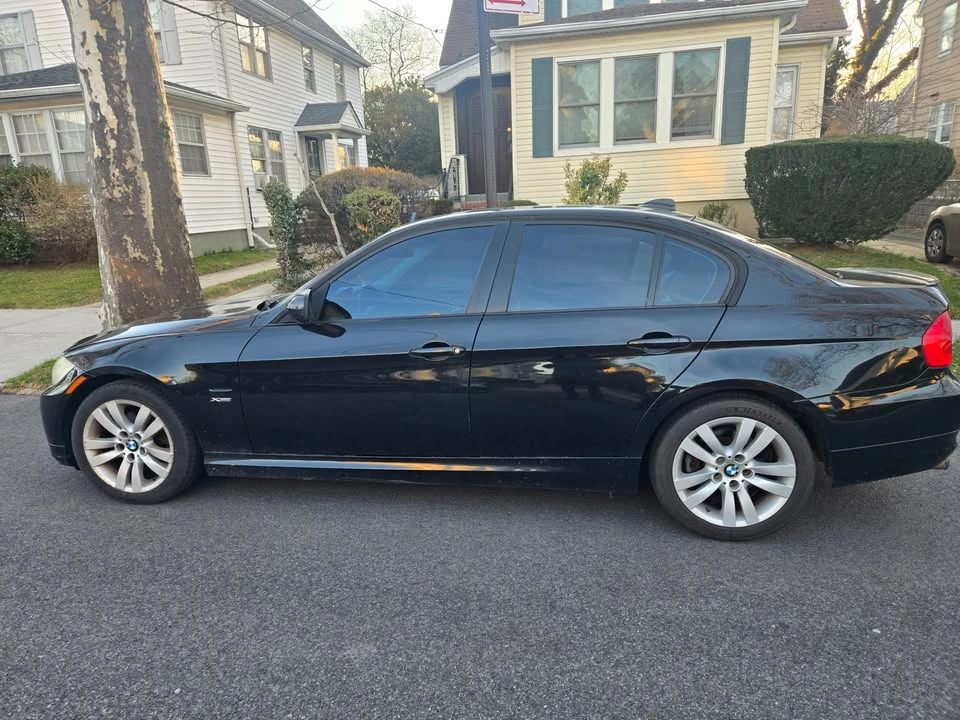 2010 BMW E90 3 Series Sedan - Image 5 of 8