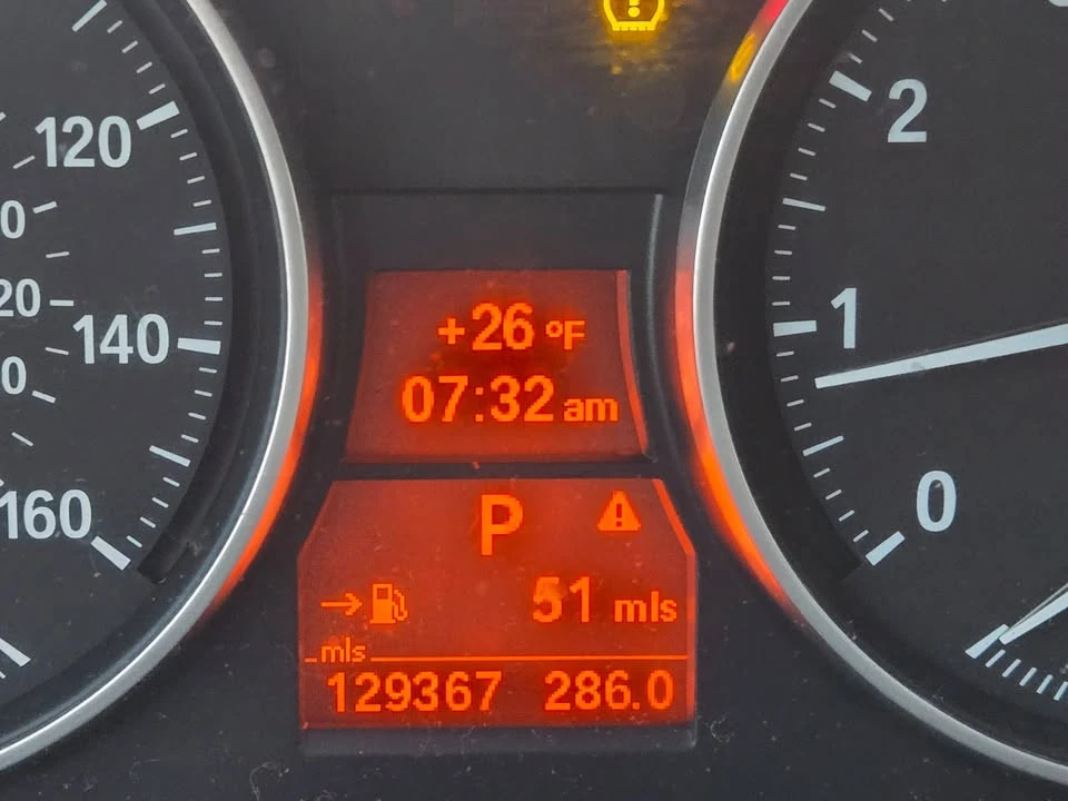 2010 BMW E90 3 Series Sedan - Image 3 of 8