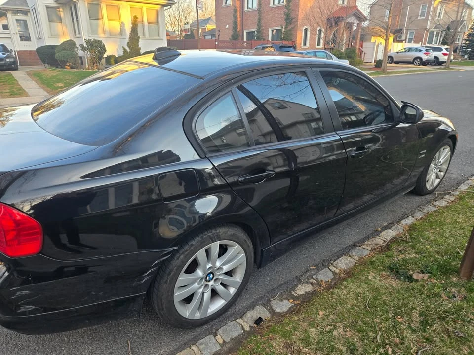 2010 BMW E90 3 Series Sedan - Image 7 of 8