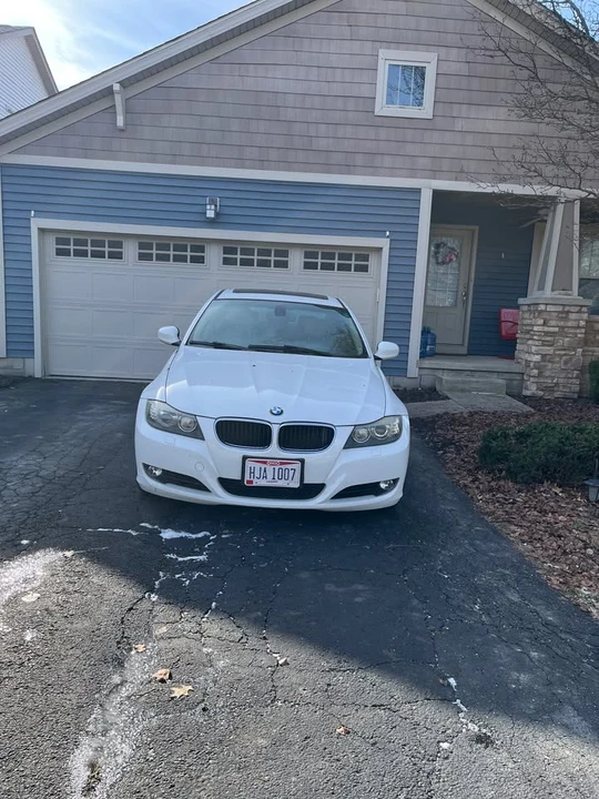 2010 BMW E90 3 Series Sedan - Image 3 of 7
