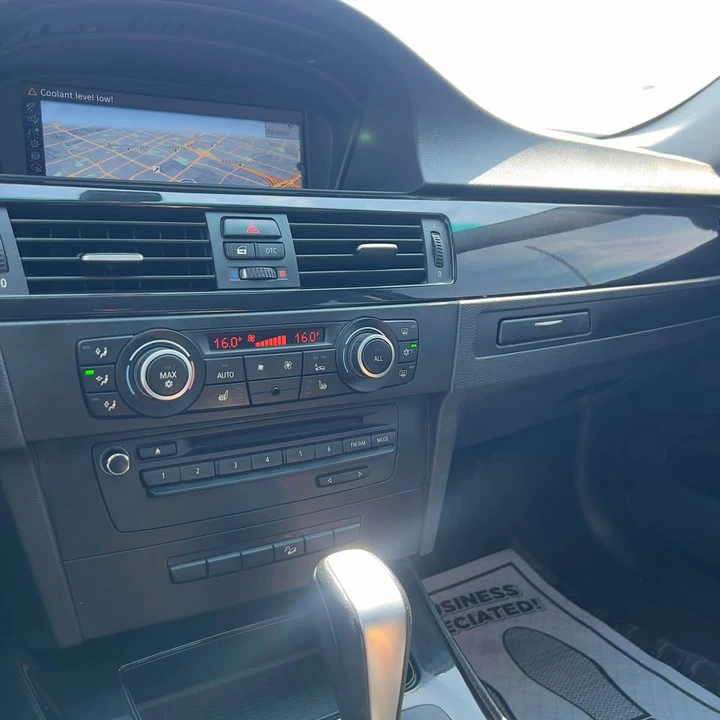 2010 BMW E90 3 Series Sedan - Image 8 of 10