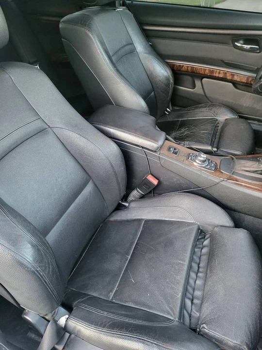 2010 BMW E93 335i Convertible - Image 4 of 4