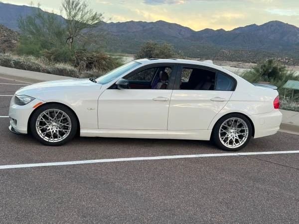 2010 BMW E90 3 Series Sedan - Image 4 of 21