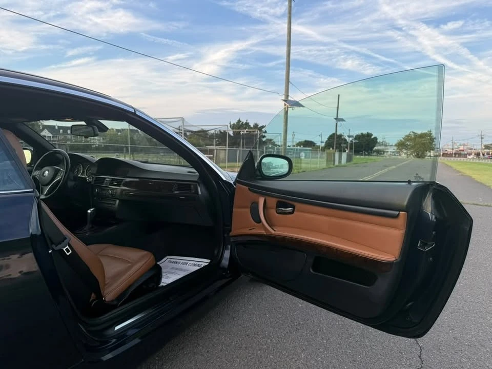 2010 BMW E93 335i Convertible - Image 10 of 19