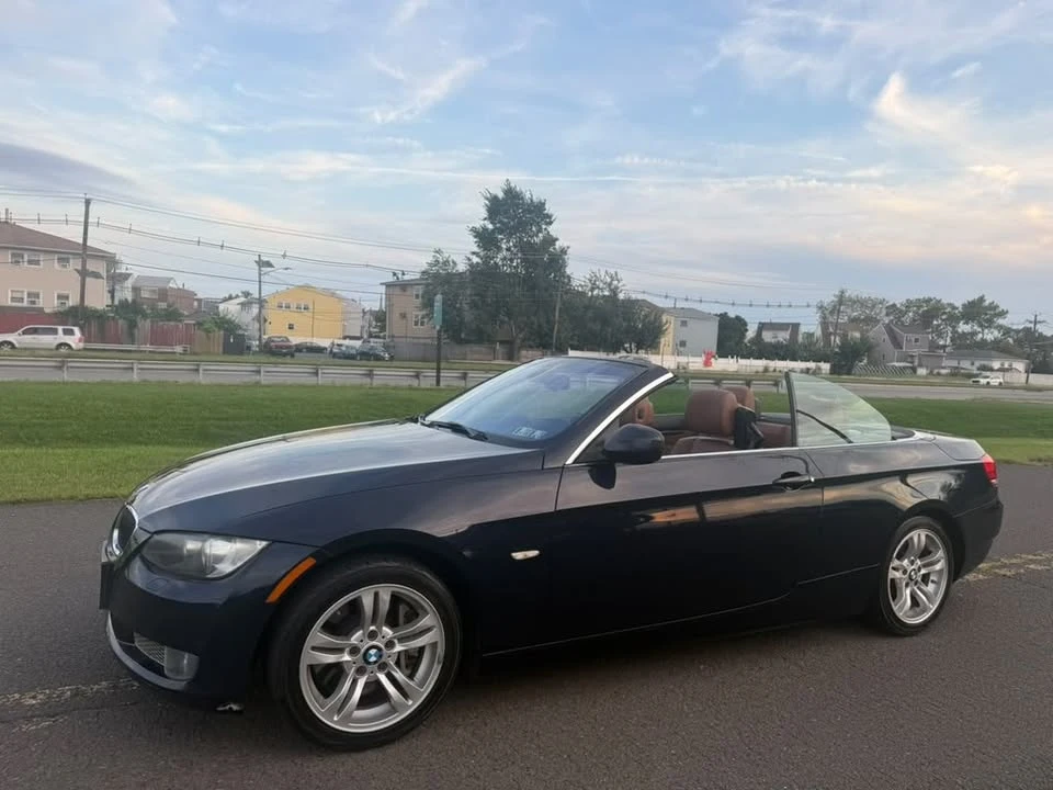 2010 BMW E93 335i Convertible - Image 2 of 19