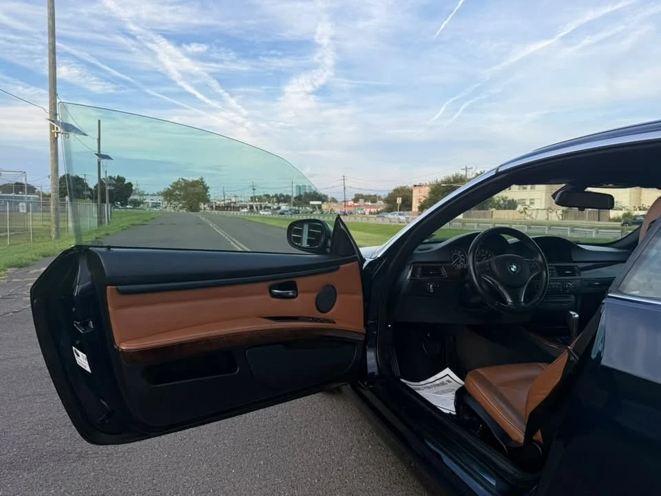 2010 BMW E93 335i Convertible - Image 8 of 19