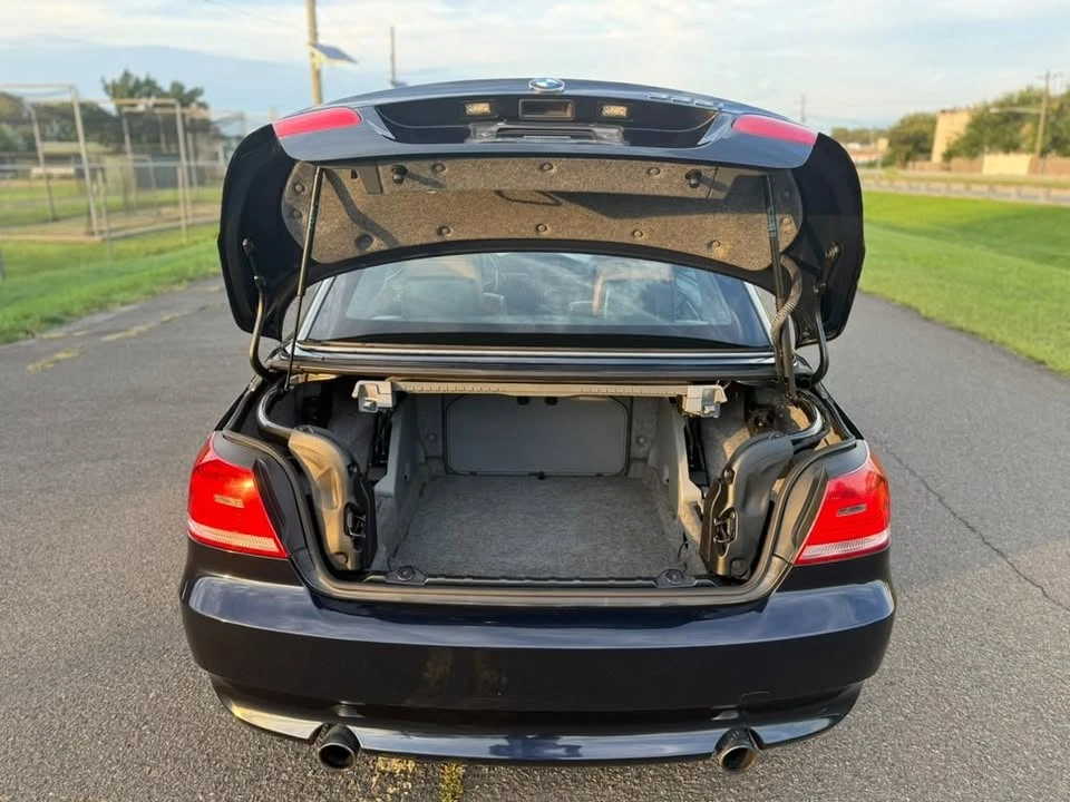 2010 BMW E93 335i Convertible - Image 15 of 19