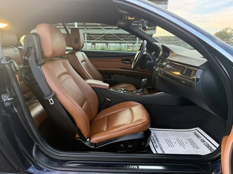 2010 BMW E93 335i Convertible - Image 11 of 19