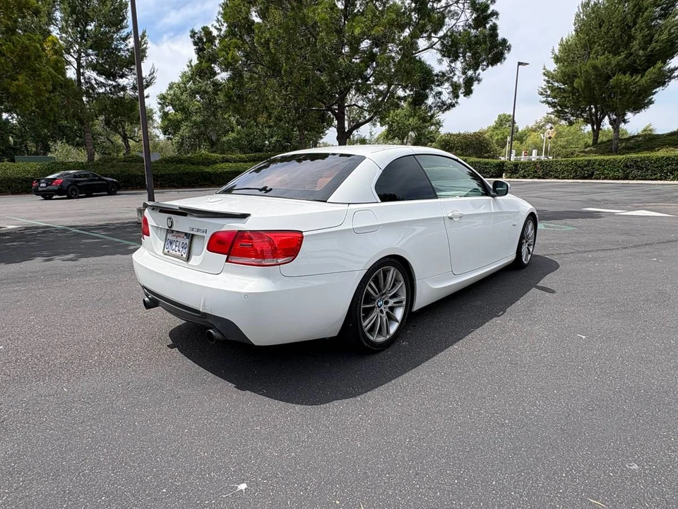 2010 BMW E93 335i Convertible - Image 14 of 20