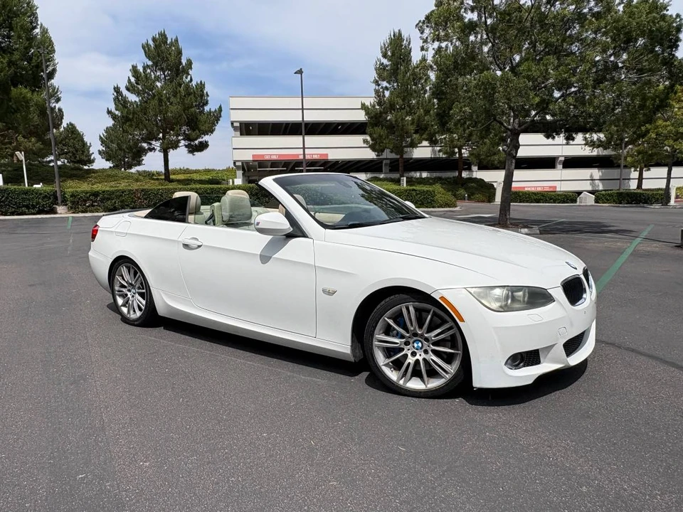 2010 BMW E93 335i Convertible - Image 5 of 20