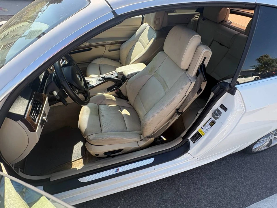 2010 BMW E93 335i Convertible - Image 16 of 20
