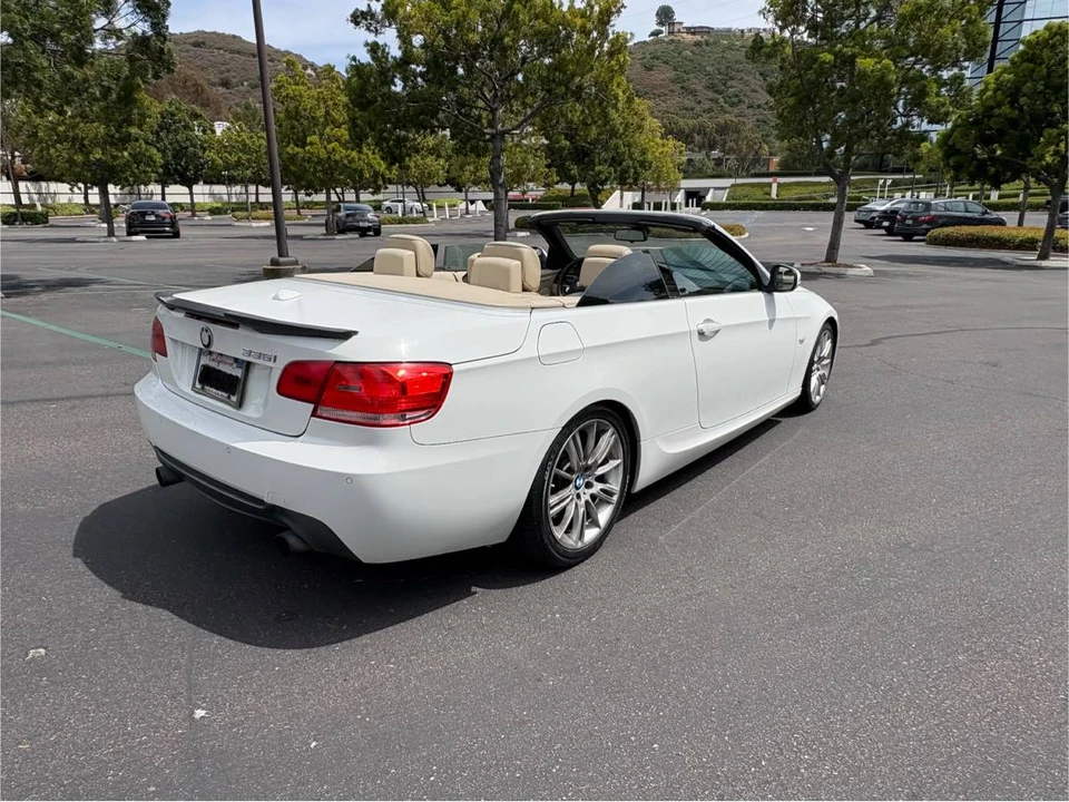 2010 BMW E93 335i Convertible - Image 9 of 20