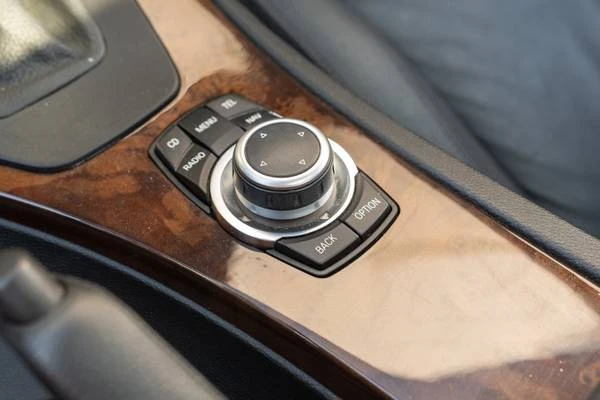 2010 BMW E90 335i Sedan - Image 17 of 21