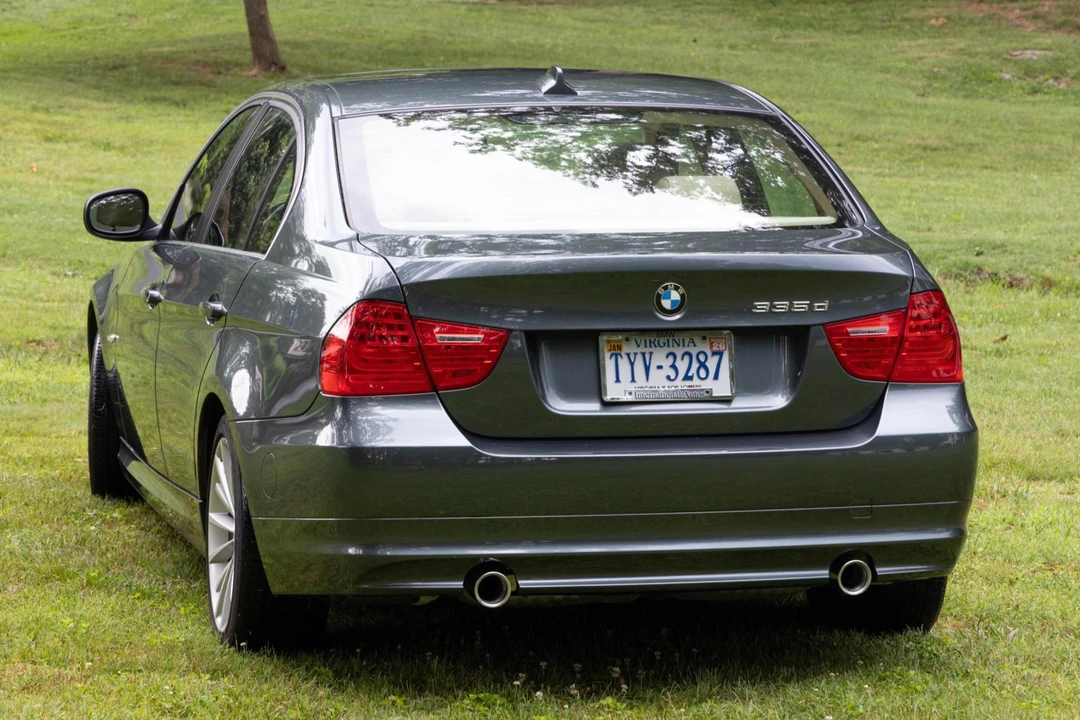 2010 BMW E90 335i Sedan - Image 5 of 31