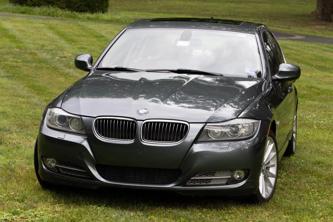 2010 BMW E90 335i Sedan - Image 2 of 31