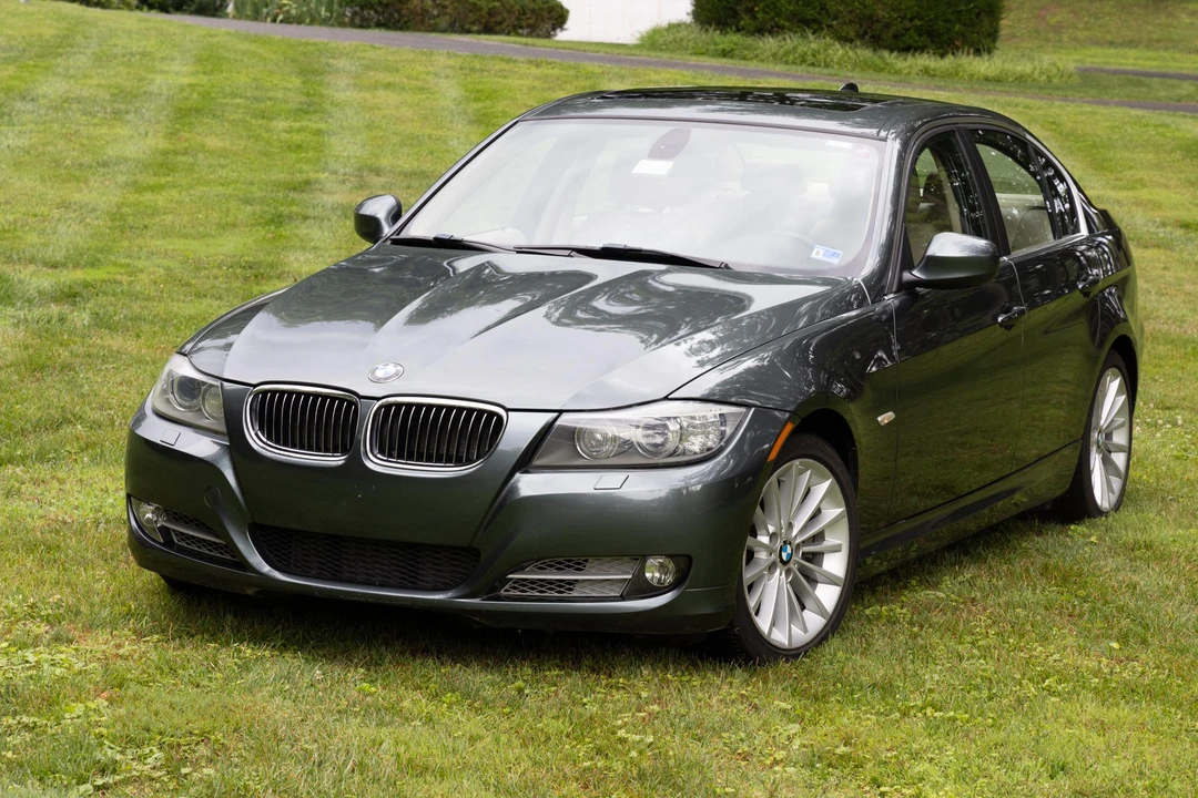 2010 BMW E90 335i Sedan - Image 6 of 31
