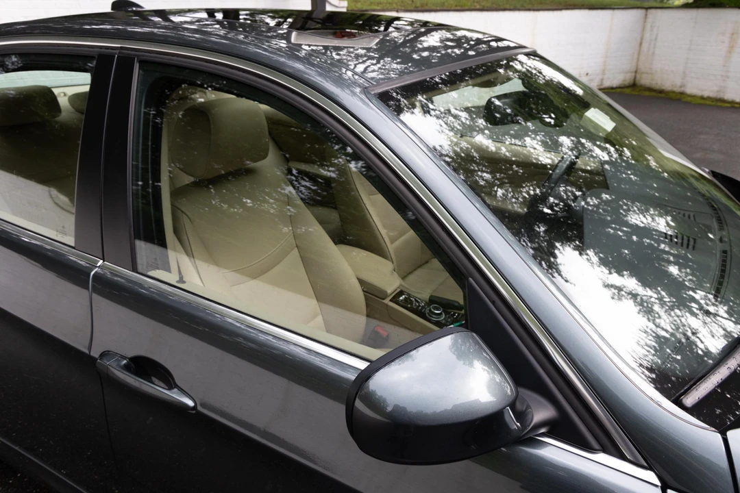 2010 BMW E90 335i Sedan - Image 17 of 31
