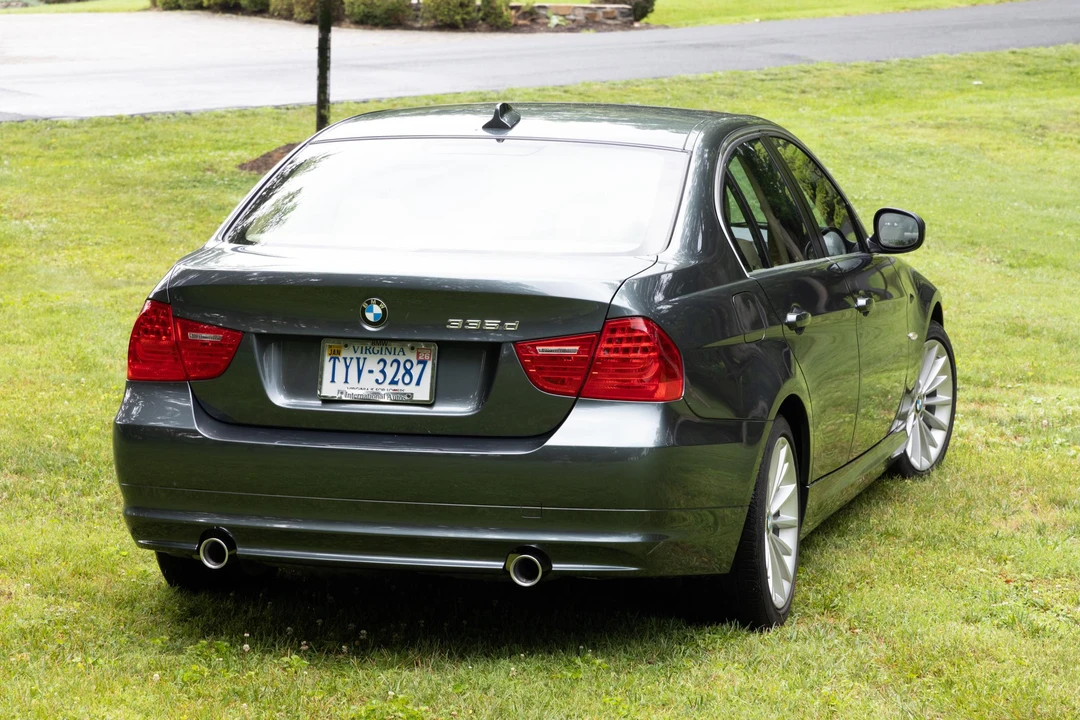 2010 BMW E90 335i Sedan - Image 10 of 31