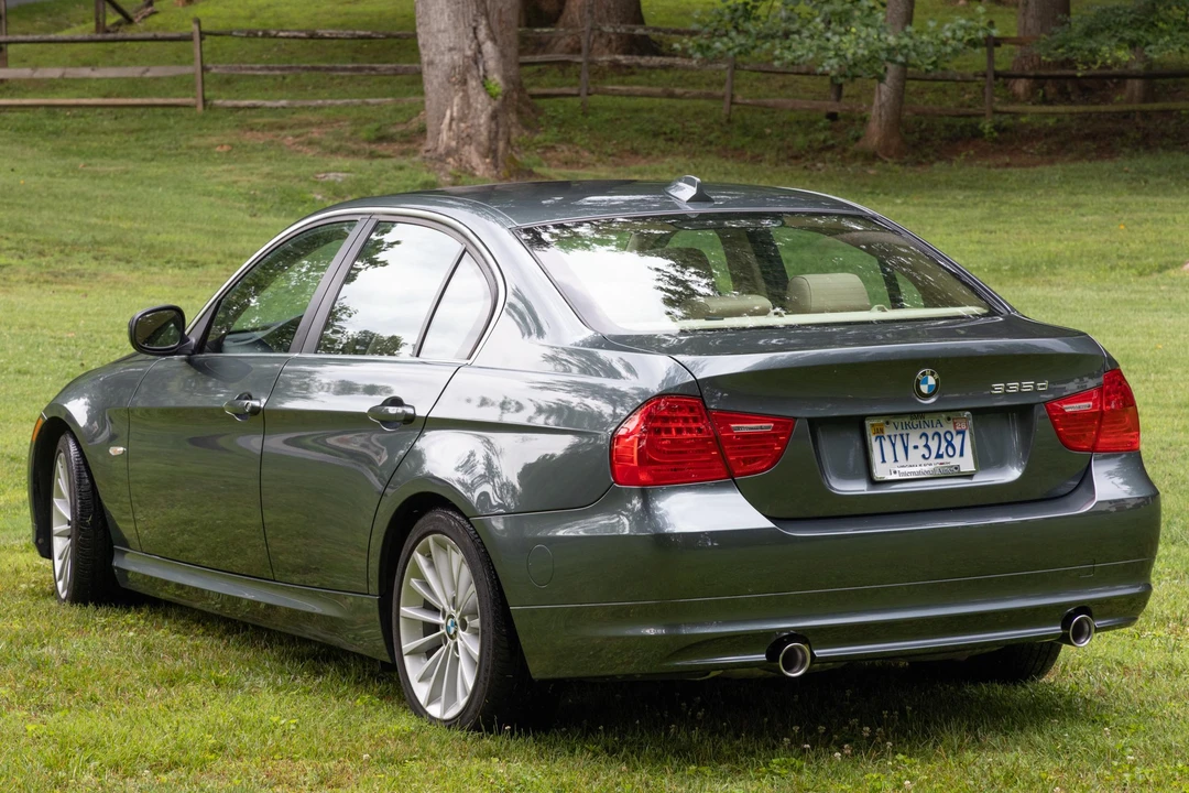 2010 BMW E90 335i Sedan - Image 8 of 31
