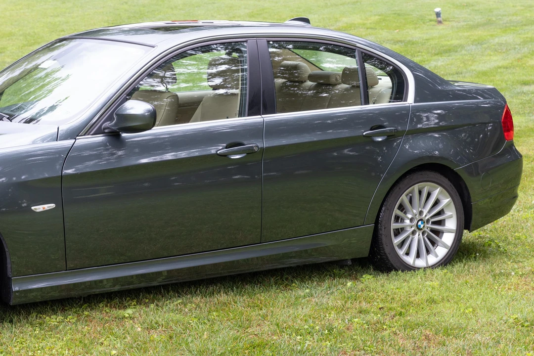 2010 BMW E90 335i Sedan - Image 29 of 31