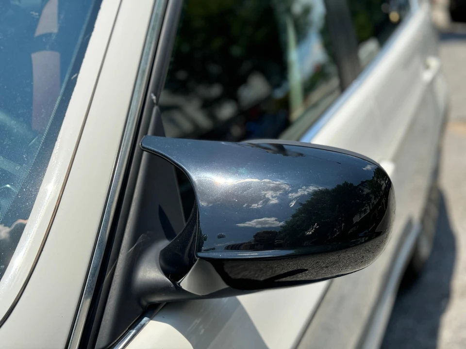 2010 BMW E90 3 Series Sedan - Image 29 of 31