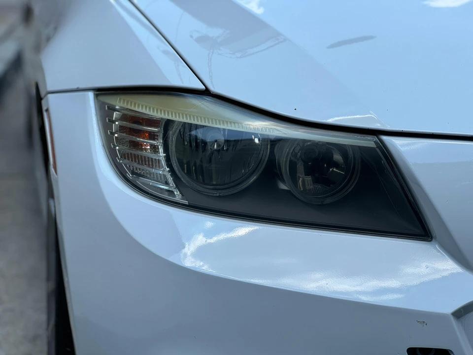 2010 BMW E90 3 Series Sedan - Image 25 of 31