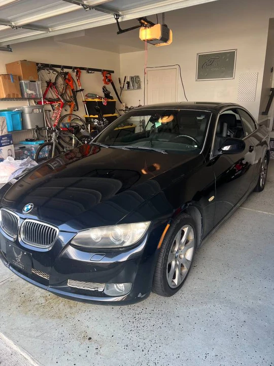 2010 BMW E93 335i Convertible - Image 5 of 6