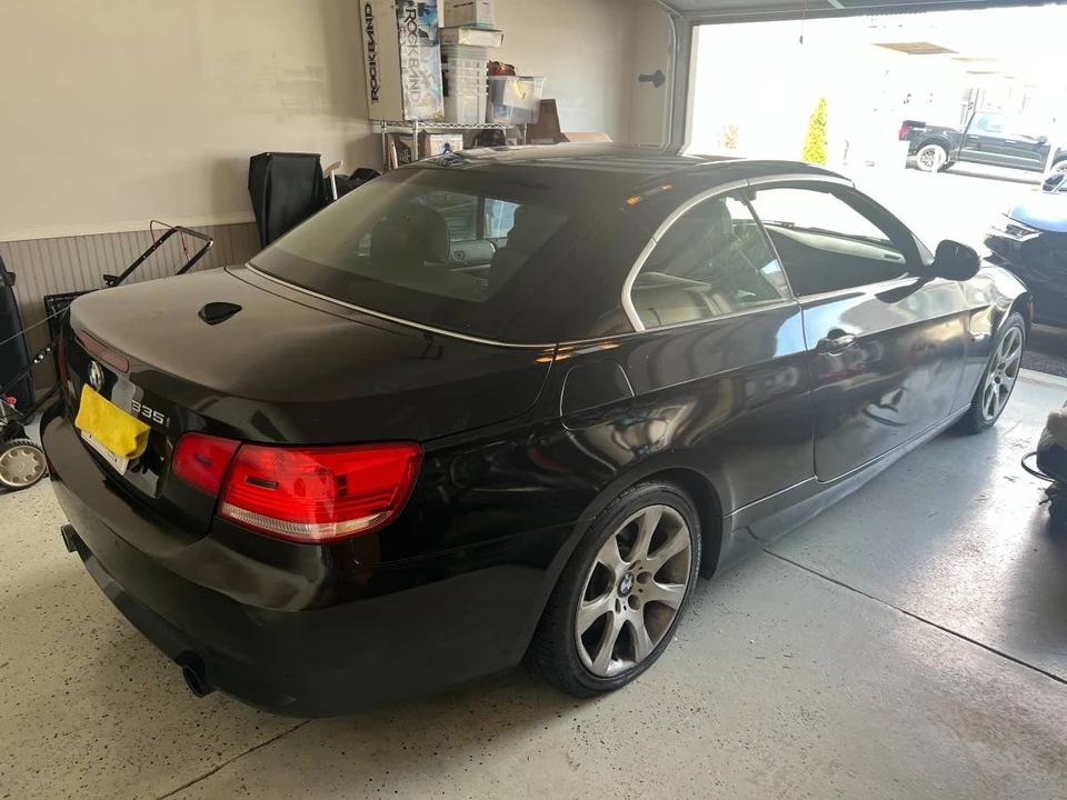 2010 BMW E93 335i Convertible - Image 3 of 6