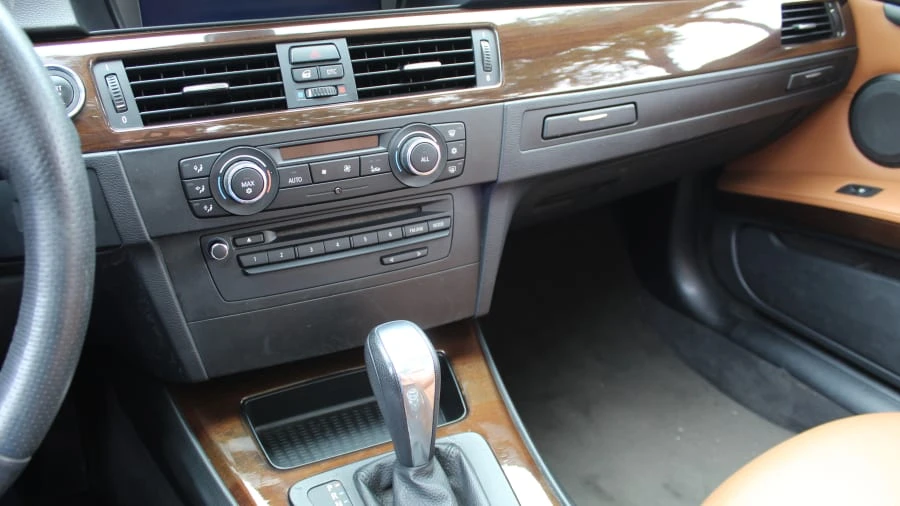 2010 BMW E93 335i Convertible - Image 6 of 28