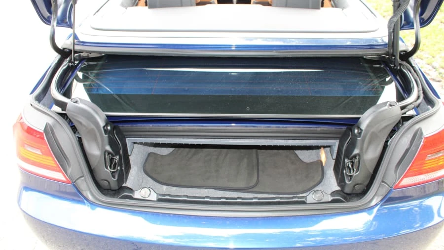 2010 BMW E93 335i Convertible - Image 9 of 28