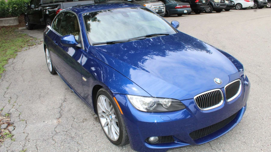 2010 BMW E93 335i Convertible - Image 27 of 28