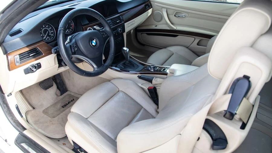 2010 BMW E93 335i Convertible - Image 4 of 12