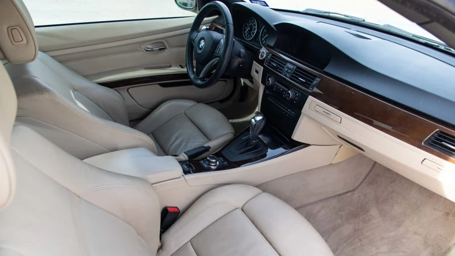 2010 BMW E93 335i Convertible - Image 5 of 12