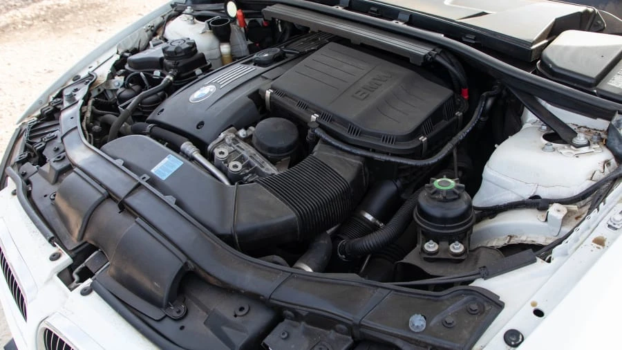 2010 BMW E93 335i Convertible - Image 6 of 12