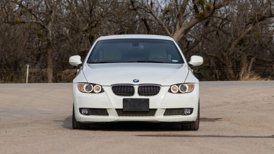 2010 BMW E93 335i Convertible - Image 10 of 12