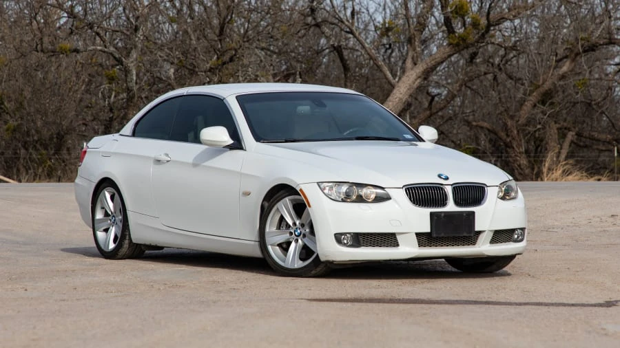 2010 BMW E93 335i Convertible - Image 12 of 12