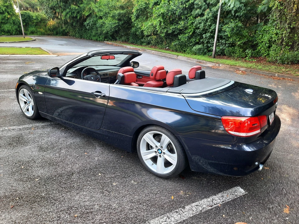 2010 BMW E93 335i Convertible - Image 17 of 31