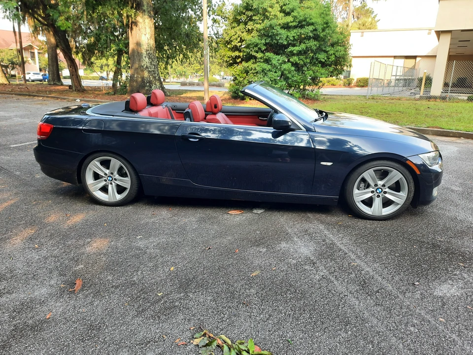 2010 BMW E93 335i Convertible - Image 30 of 31