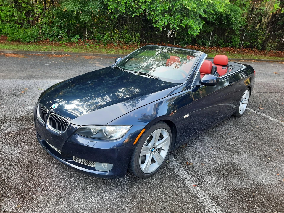 2010 BMW E93 335i Convertible - Image 9 of 31
