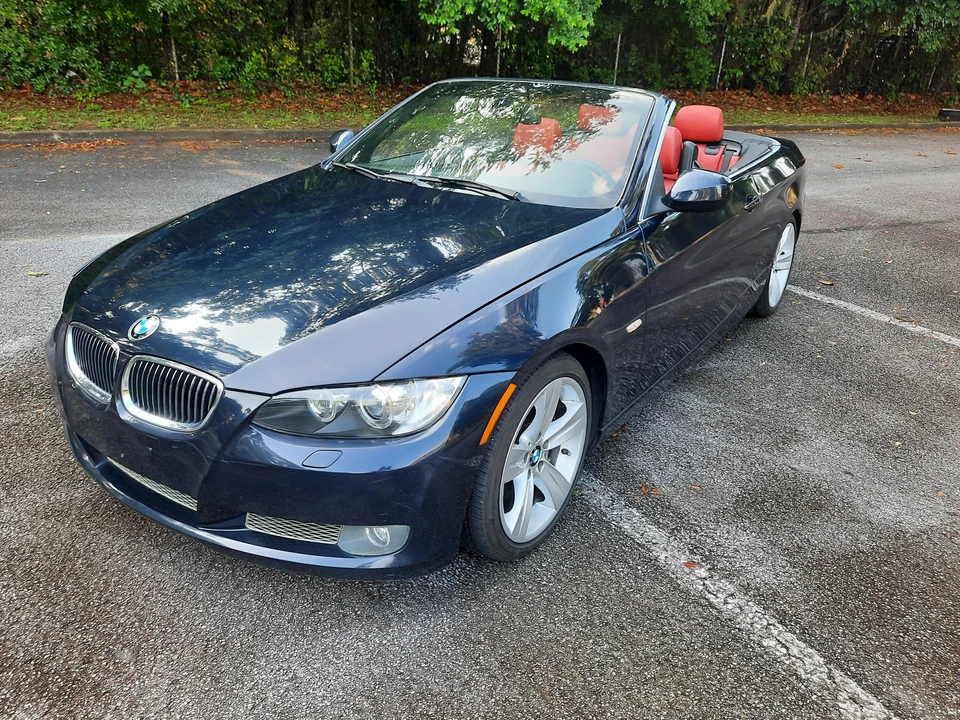 2010 BMW E93 335i Convertible - Image 8 of 31