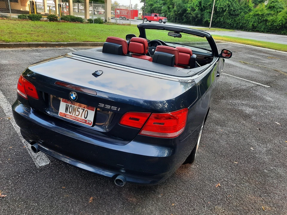 2010 BMW E93 335i Convertible - Image 23 of 31