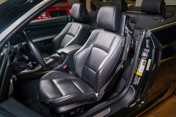 2010 BMW E93 335i Convertible - Image 4 of 7