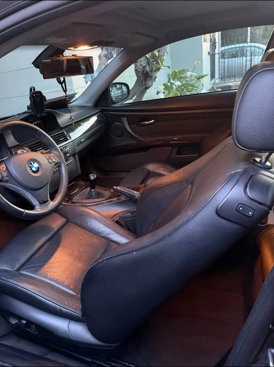 2010 BMW 3 Series - Image 8 of 15