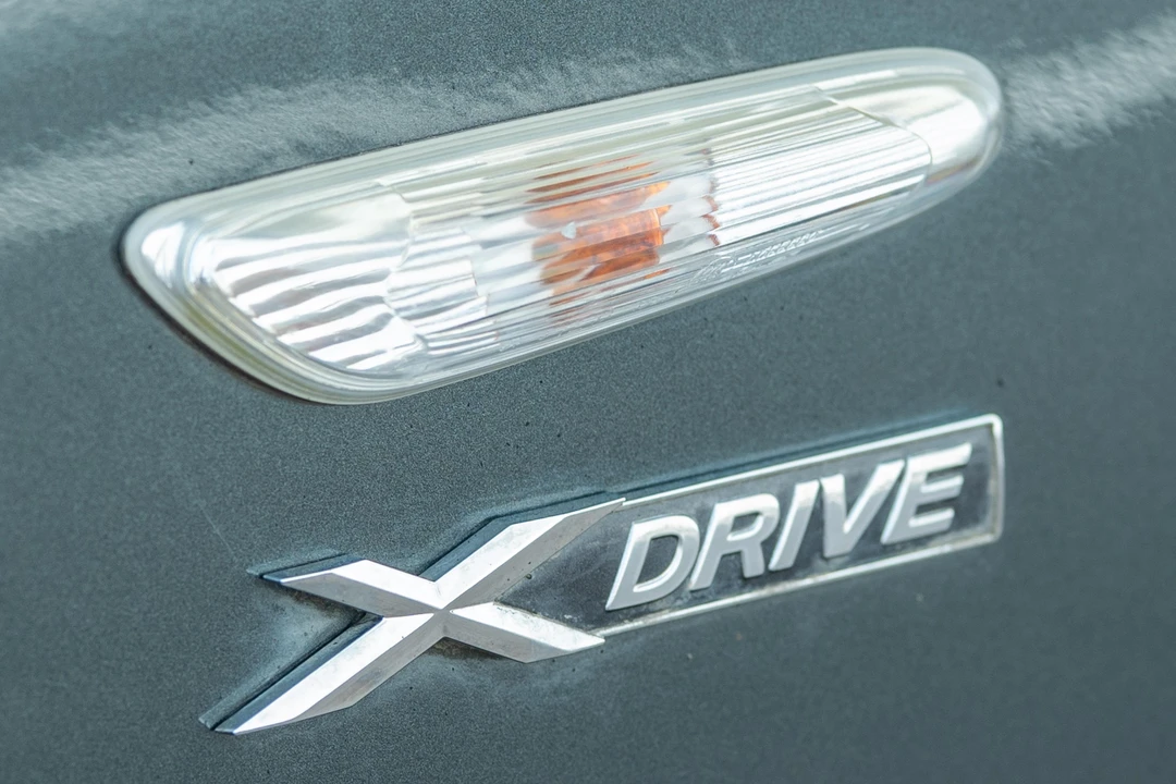 2010 BMW E90 335i Sedan - Image 24 of 31