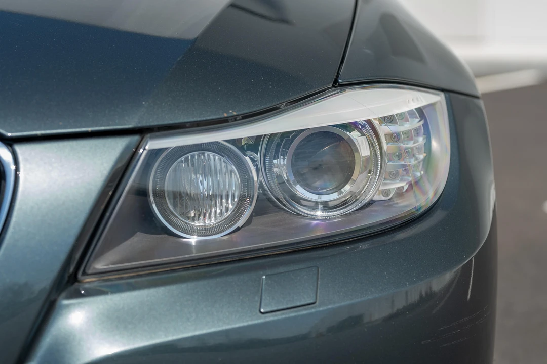 2010 BMW E90 335i Sedan - Image 17 of 31