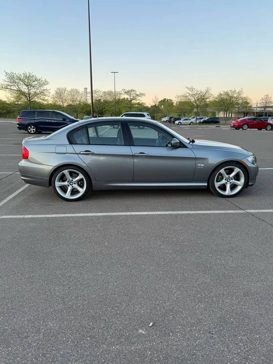 2010 BMW E90 335i Sedan - Image 2 of 13